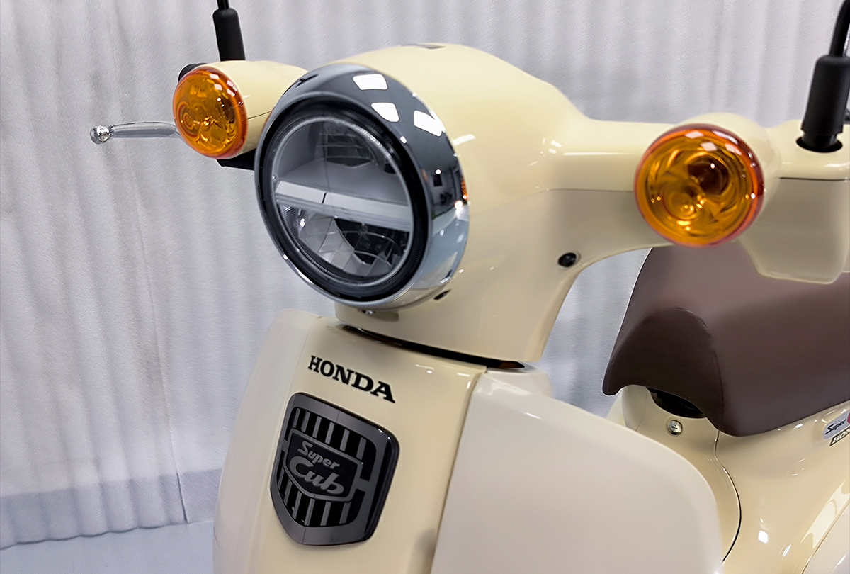 Đèn pha Honda Cub 81-50 2024 nội địa nhật