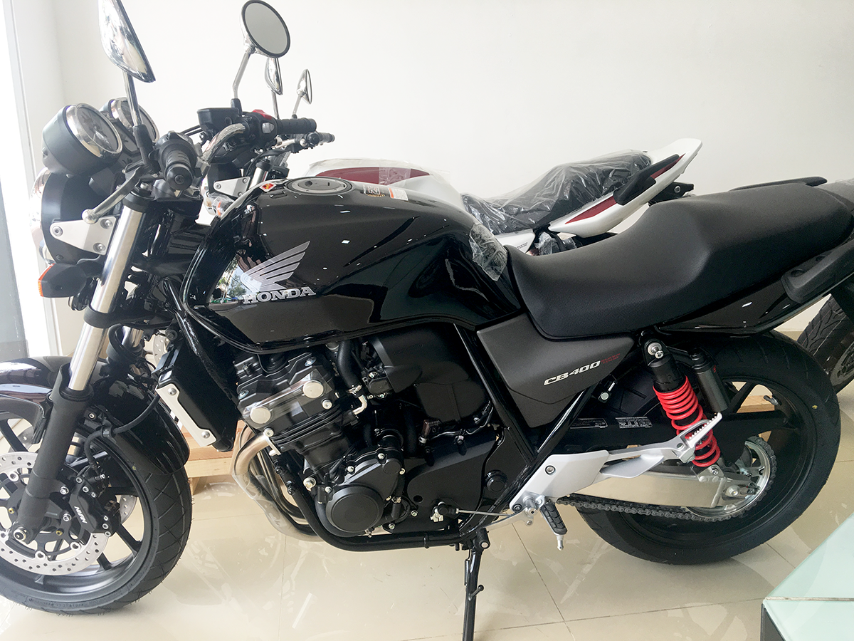 Honda CB400SF 2018 màu đen