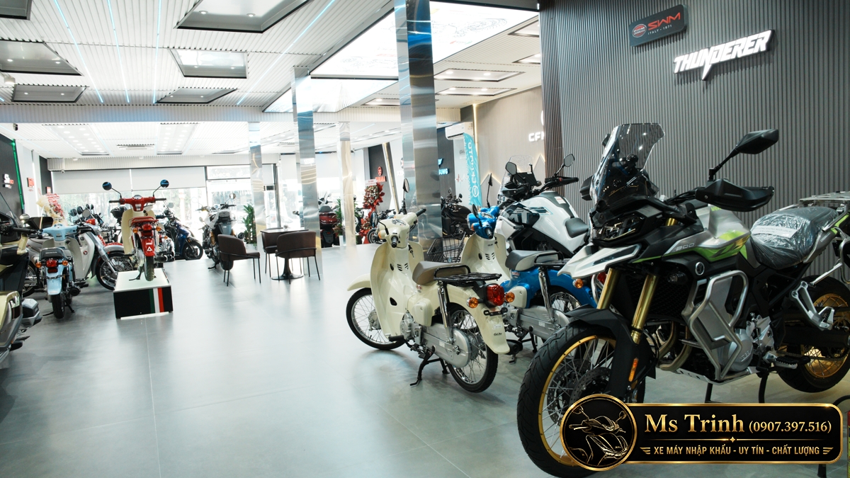 CubShop Premium tái xuất - Sau cánh cửa showroom mới là cả một thế giới xe đáng mơ ước