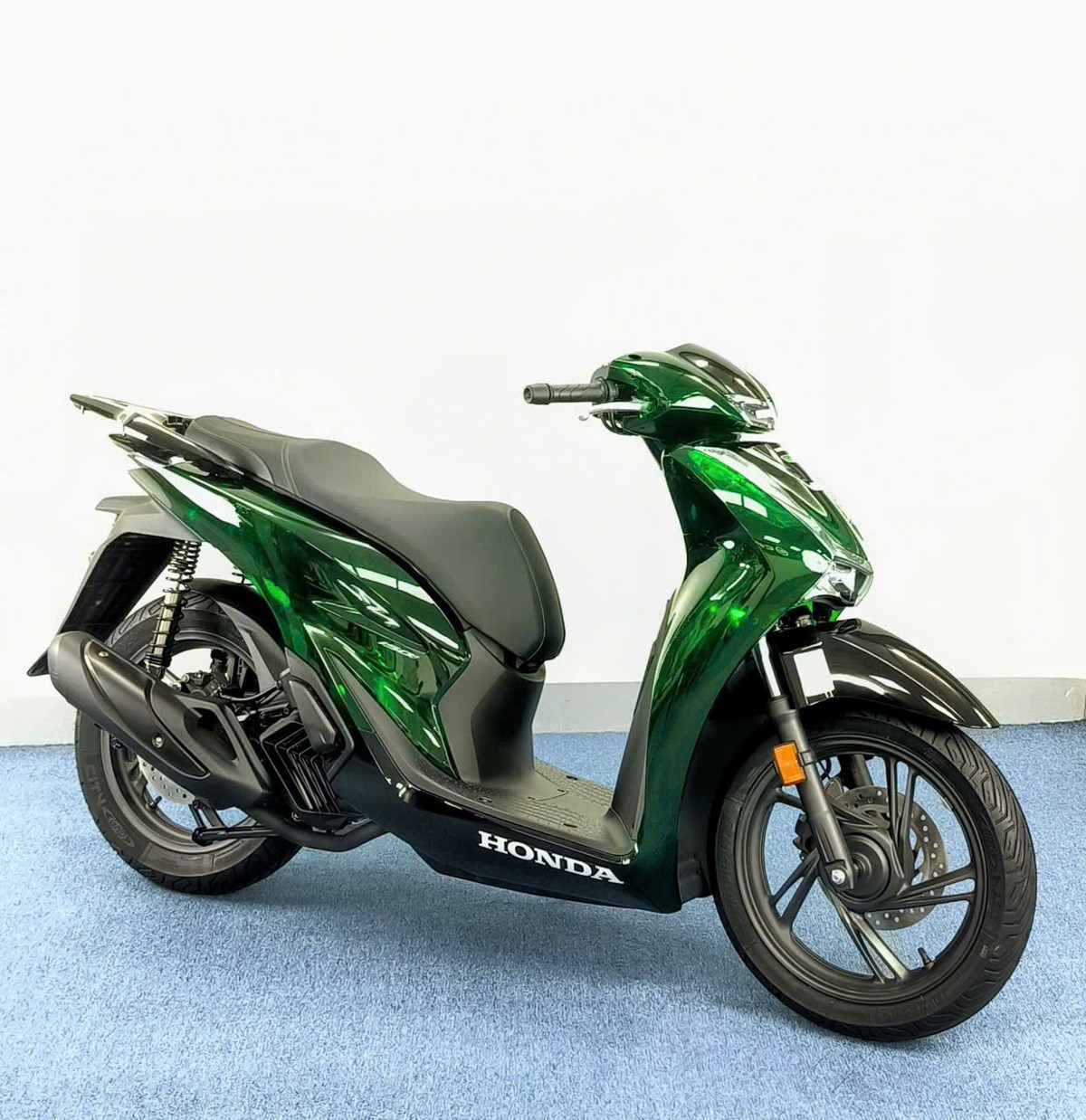 Giới hạn 700 xe toàn cầu cho 2 phiên bản Sh125 Vetro và Sh150 Vetro