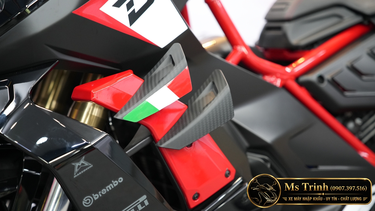 Italjet Dragster 700 xe tay ga nhưng không phải tay ga