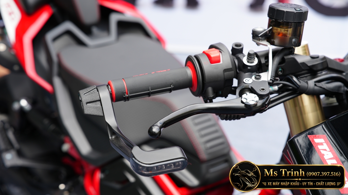Italjet Dragster 700 giá 428 triệu có đáng không? Một chiếc xe không dành cho số đông