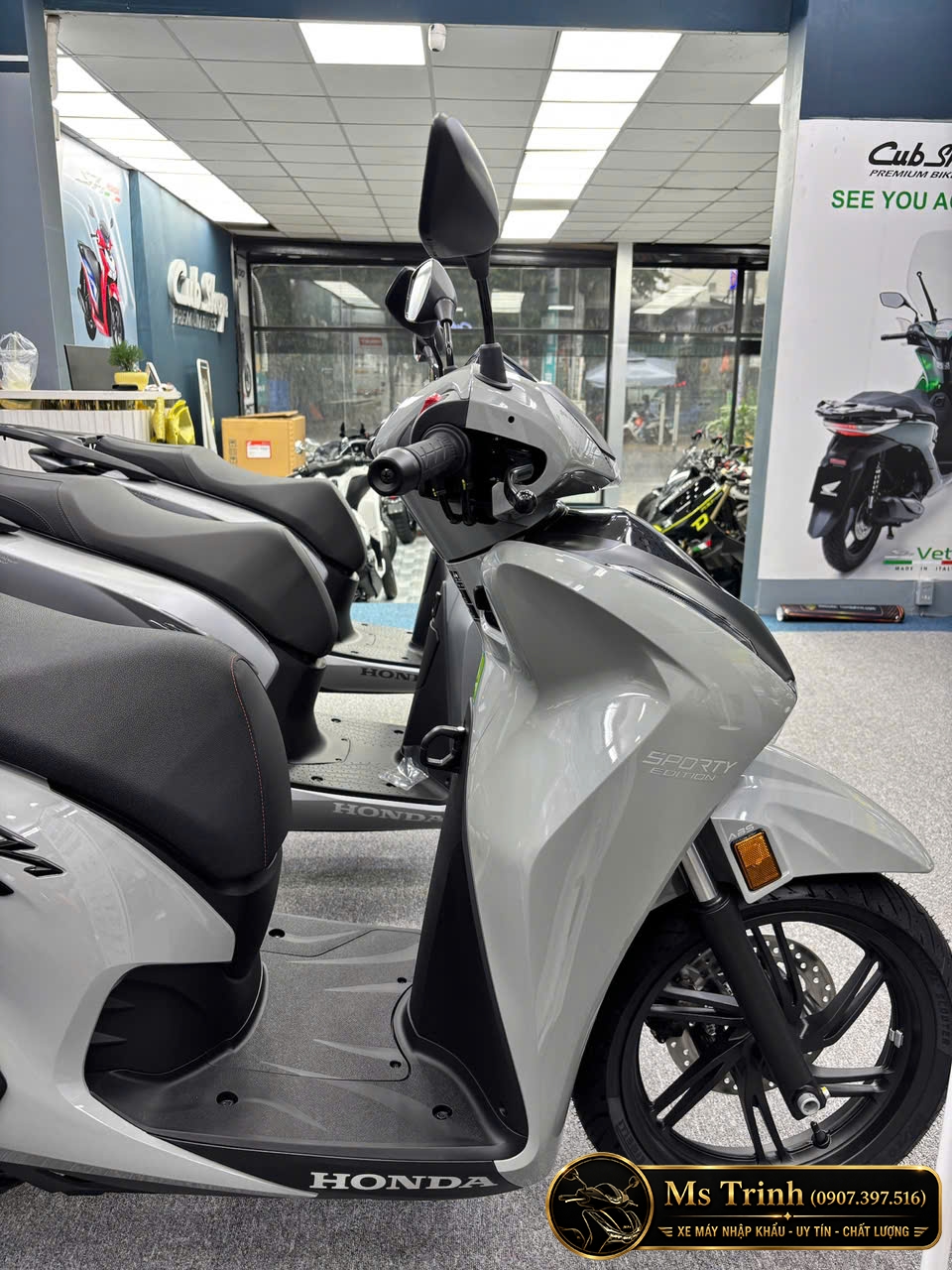 Với đường nét góc cạnh tạo nên phong cách cho xe Sh350 Ý 2026 Với đường nét góc cạnh tạo nên phong cách cho xe Sh350 Ý 2026