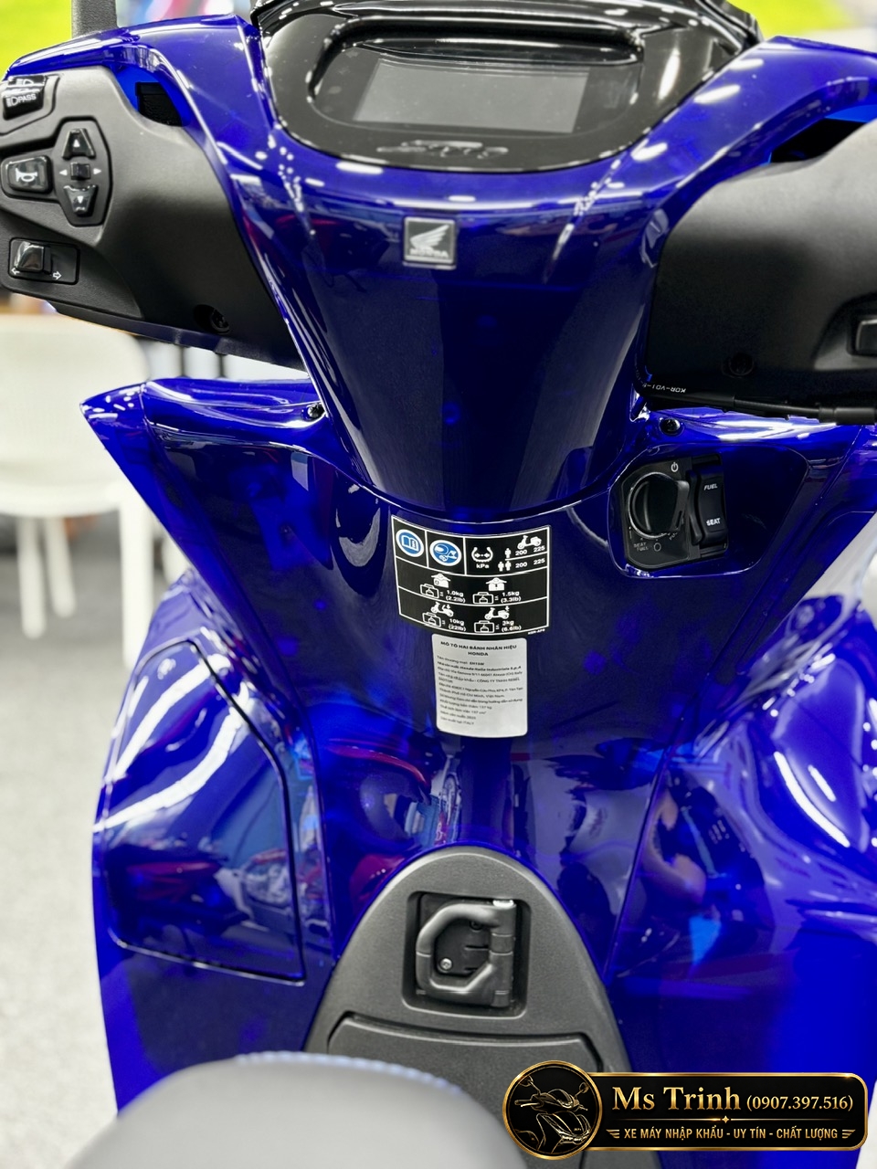 Vẻ đẹp của màu xanh Blue Sapphire Vẻ đẹp của màu xanh Blue Sapphire