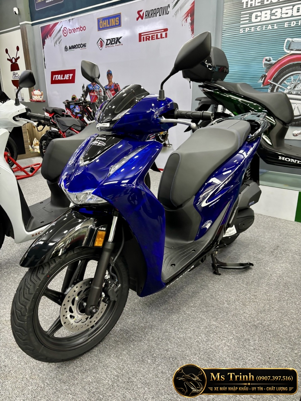 Cận cảnh xe Honda Sh150 Vetro Blue Sapphire 2026 Cận cảnh xe Honda Sh150 Vetro Blue Sapphire 2026