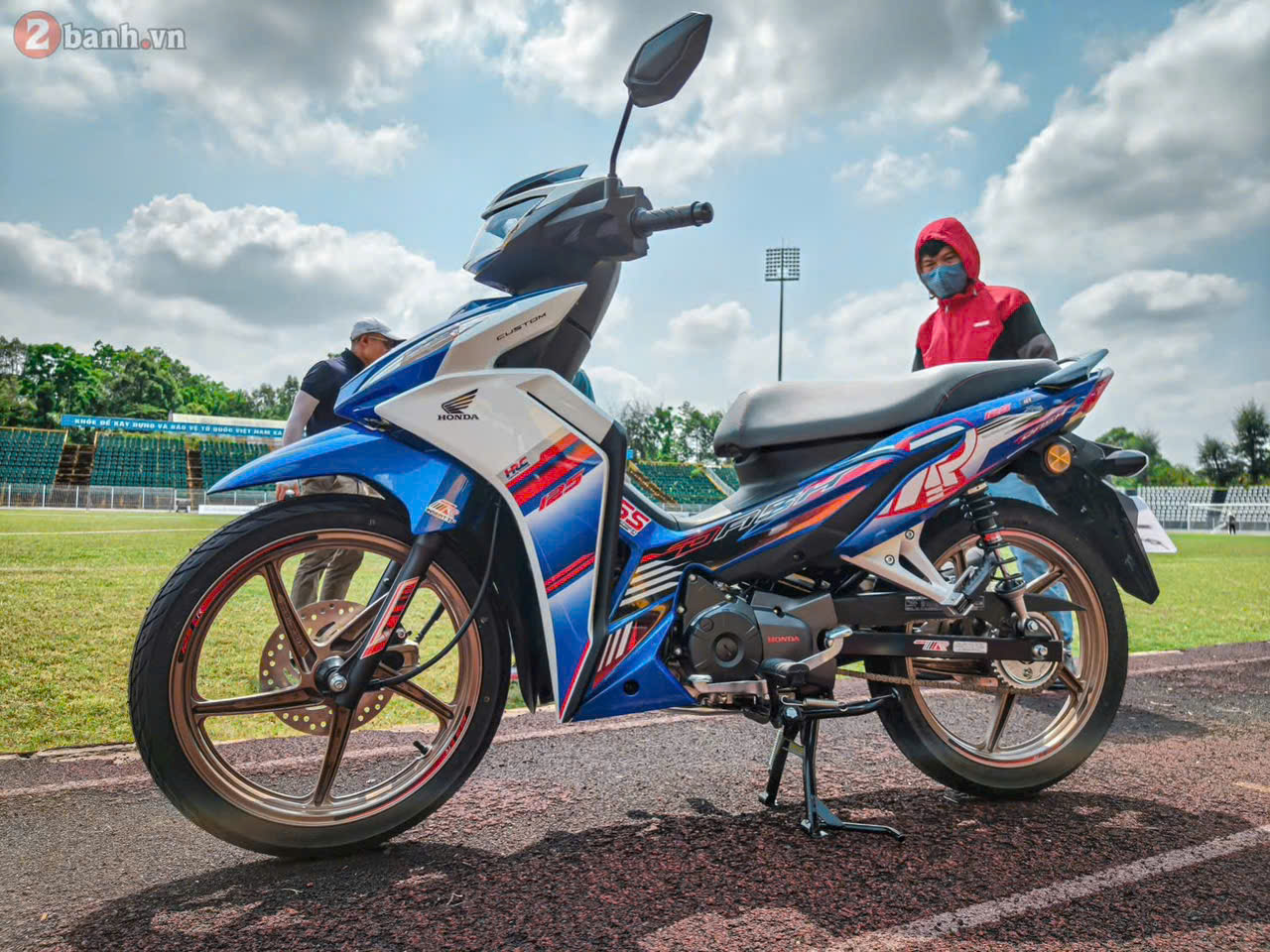 Cận cảnh hình ảnh Honda Dash 125 HRC 2026 Malaysia - Thiết kế thể thao, sắc nét từng chi tiết Cận cảnh hình ảnh Honda Dash 125 HRC 2026 Malaysia - Thiết kế thể thao, sắc nét từng chi tiết